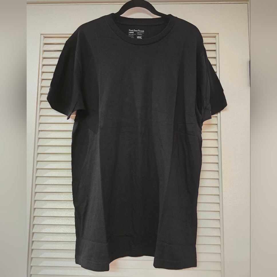 Fresh Clean Threads  Nwot Mens Black Crew Neck Basic TShirt